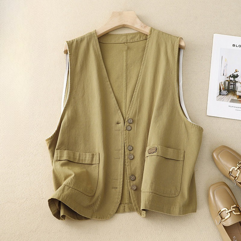 Women's Relaxed Button Front Vest with Patch Pockets and Hip Length Coverage