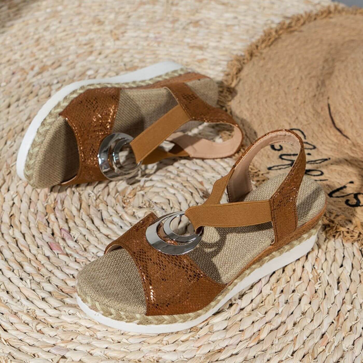 Orthopedic Cushioned Sandals with Adjustable Straps and Breathable Design