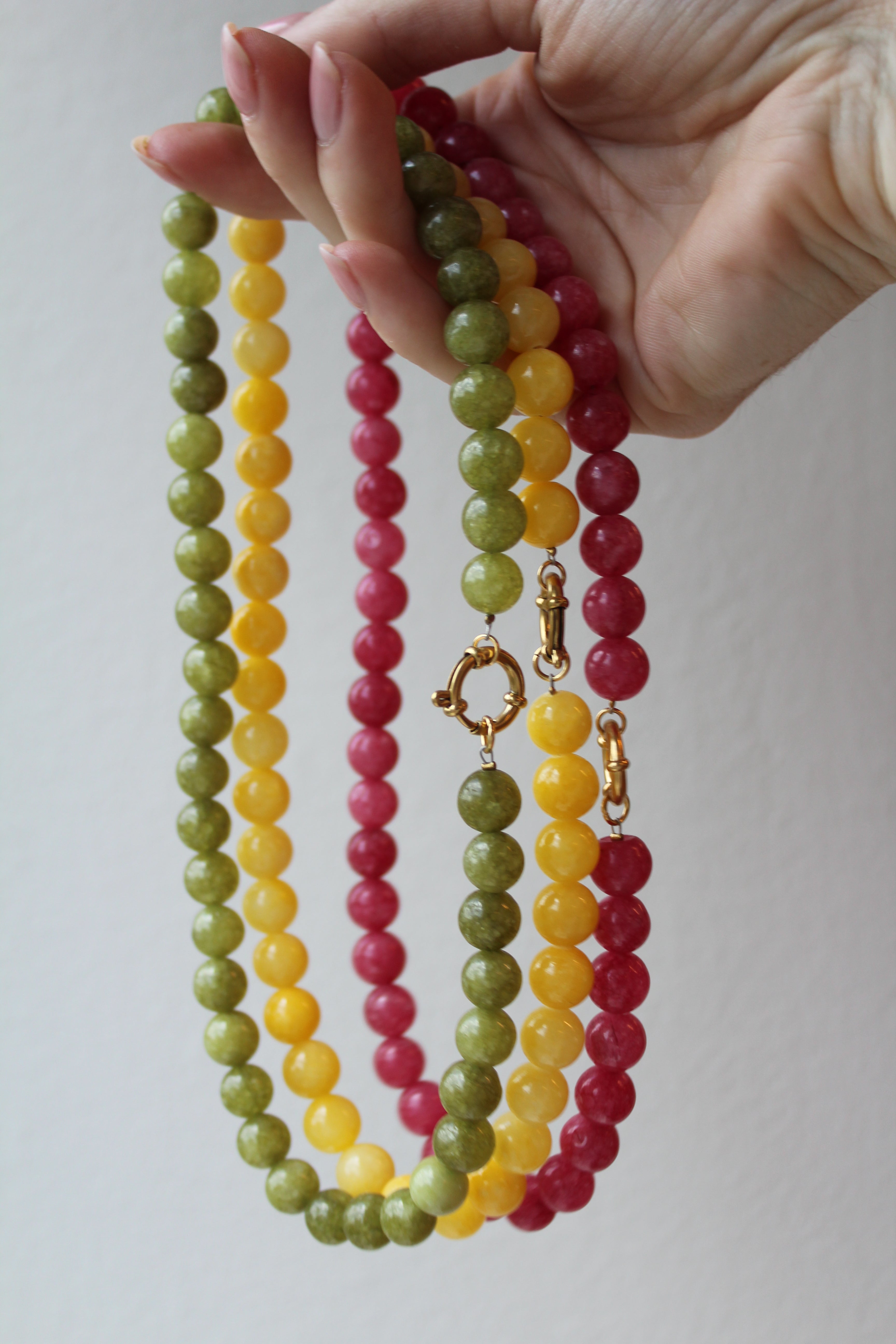 White Jade Stone Bead Necklace with Stainless Steel and Natural Variations