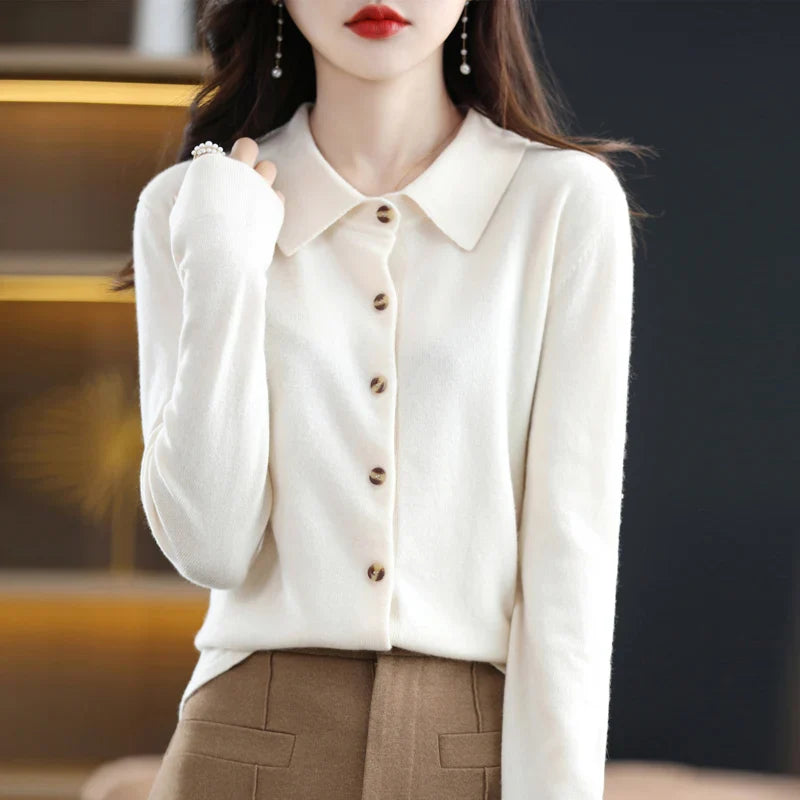 Cashmere Blend Button-Up Sweater with Tailored Fit and Structured Collar