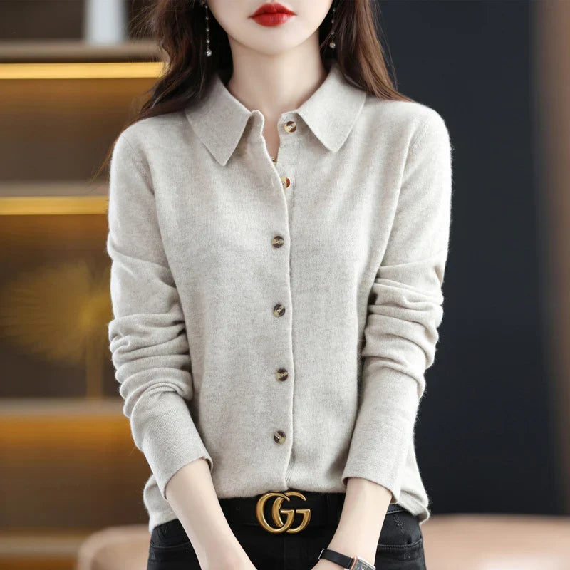 Cashmere Blend Button-Up Sweater with Tailored Fit and Structured Collar