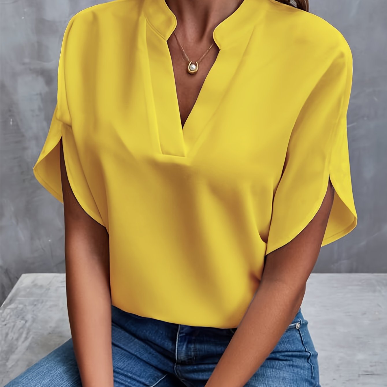Breathable Linen Blouse with Tulip Sleeves and Notch Neckline